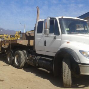 Tracto camión marca INTERNATIONAL Modelo 7600