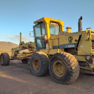 Motoniveladora Modelo GD825-A-2
